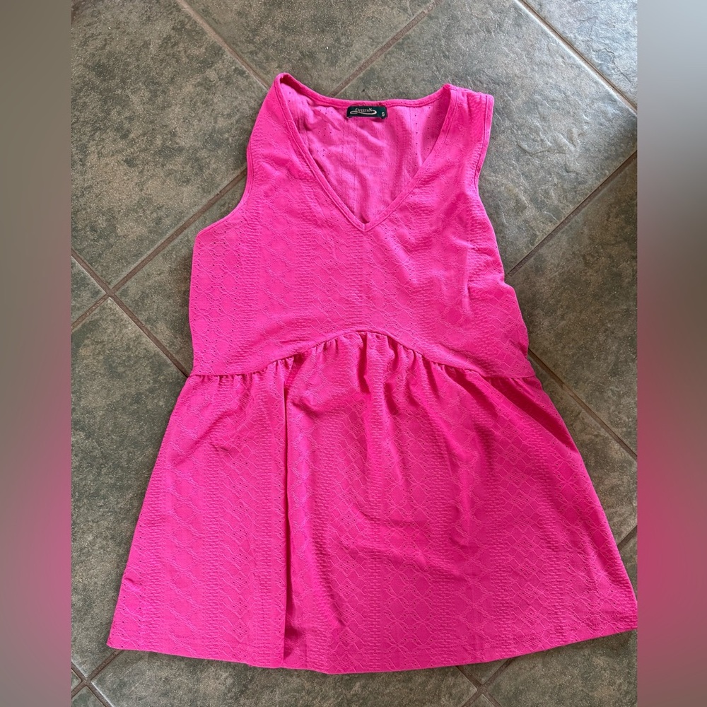 🎀3/$25🎀 Qeefan Pink Textured Sleeveless Top